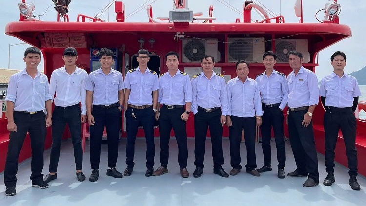 Đội Ngũ Thuyền Viên Phú Quốc Express - Những Con Người Thầm Lặng Sau Mỗi Hải Trình
