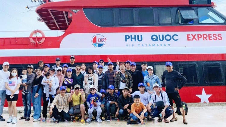 Đi Phú Quốc bằng tàu cao tốc hay máy bay thuận tiện hơn?